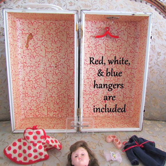 GINNY DOLL, BENT KNEE WALKER w CASE + 6 PRETTY DRESSES, 2 PAIR SHOES + MORE - Picture 11 of 16